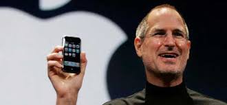 Ritratto di Steve Jobs e la presentazione dell'iPhone