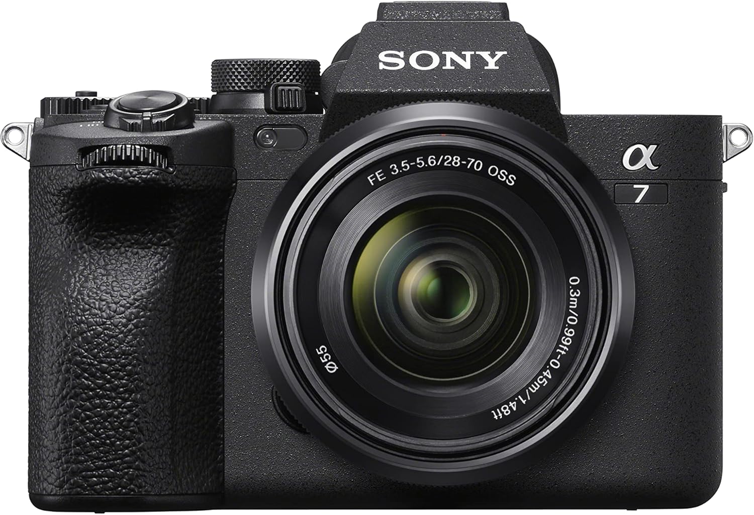 La fotocamera mirrorless Sony Alpha 7 IV con obiettivo kit montato, vista frontale.